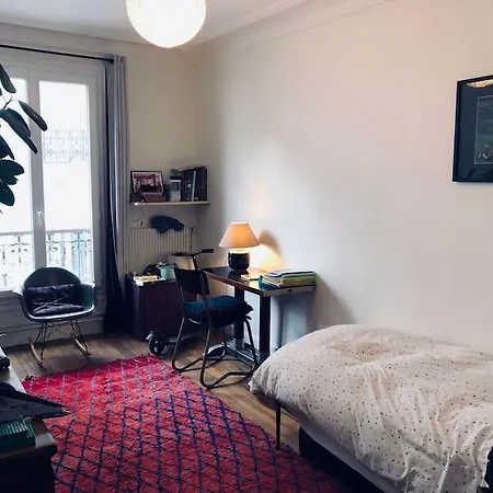 Appartement 3 Bedrooms Apartment, Parisian Style Parijs